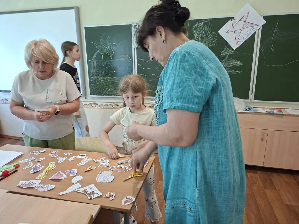 В пришкольном лагере шестой день прошел под девизом «День искусства».
Настроение у всех с утра было 