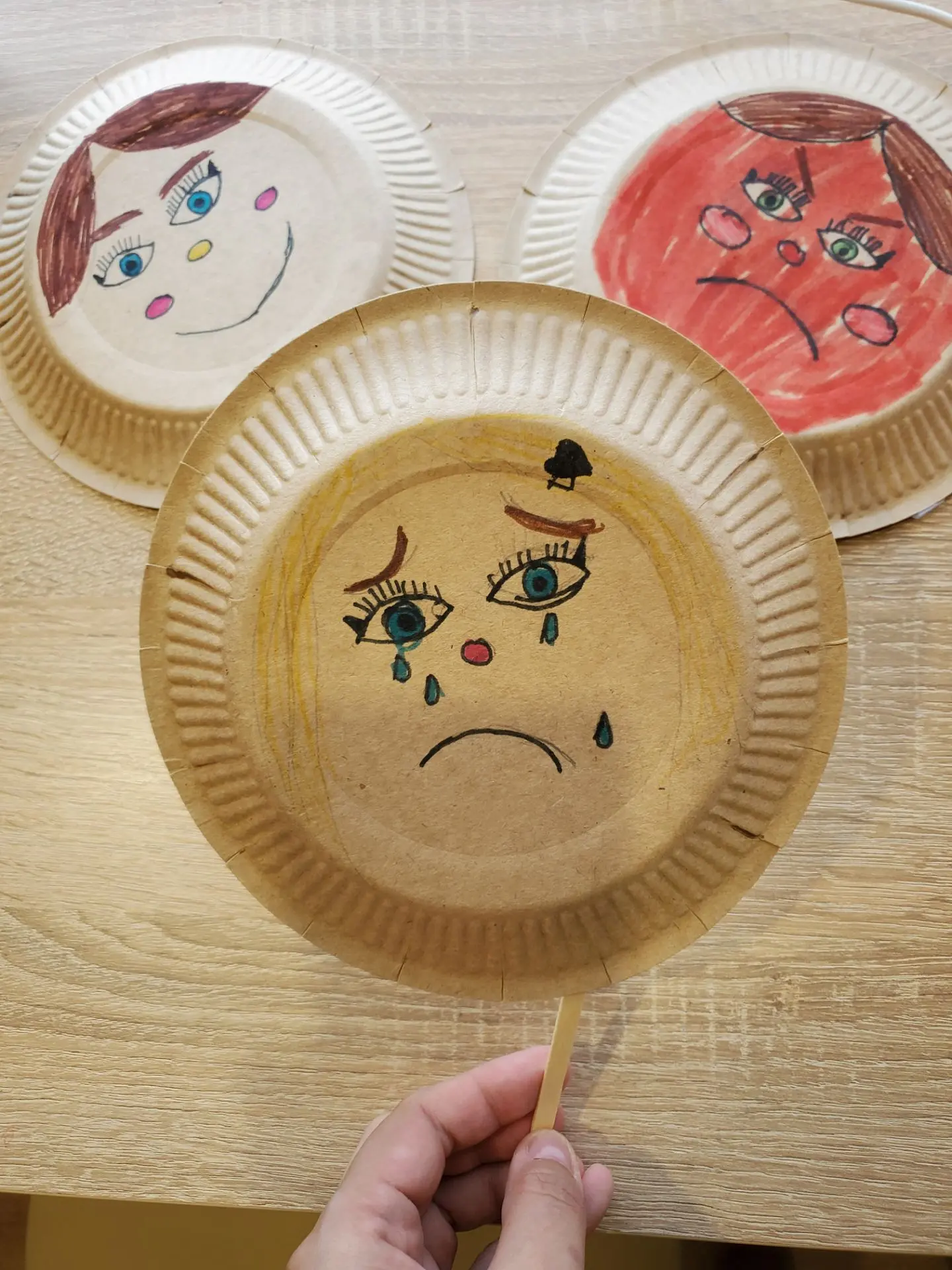 Лагерь 21 века.
Хах🤣

Девочка Ника 8 лет: "Мы промпты (задания для ИИ) на компьютере делали и созда