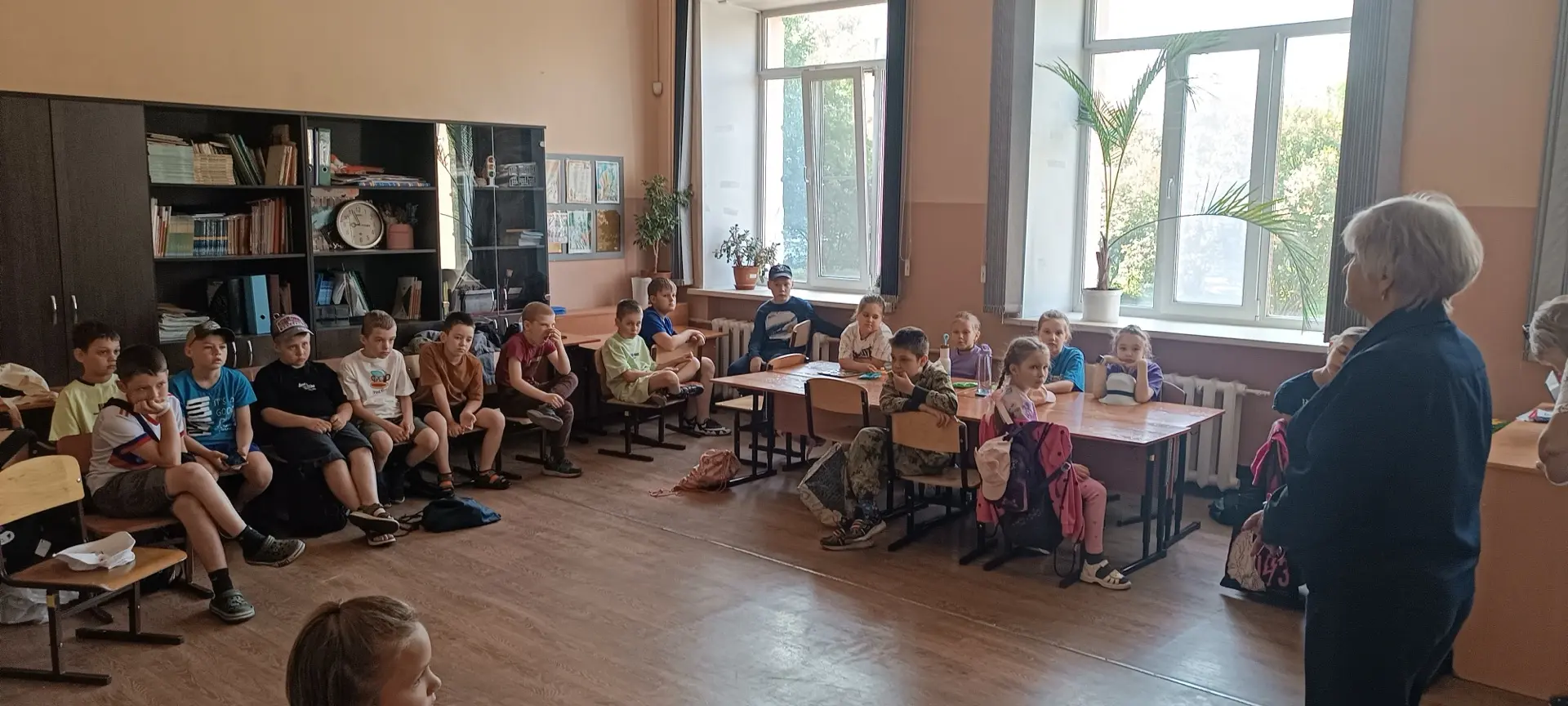 🍊 В гостях у нашего школьного лагеря «Апельсин» — настоящие профессионалы!

9 июня к нашим ребятам 