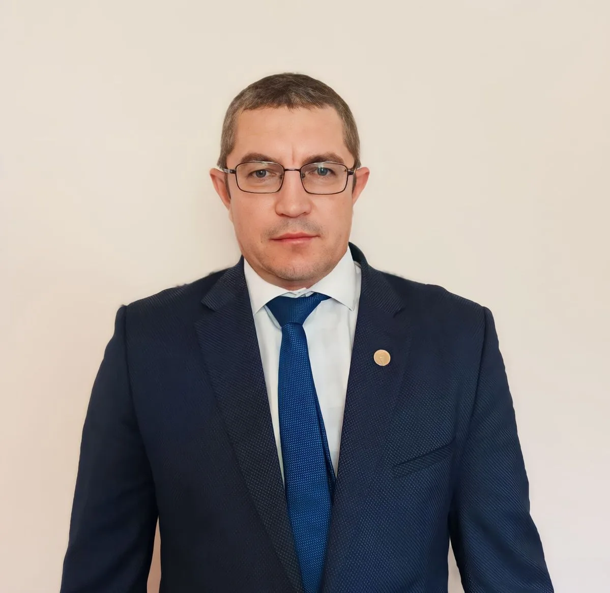 Уважаемый Раис Салихович!

От лица всего нашего коллектива примите самые искренние и сердечные поздр