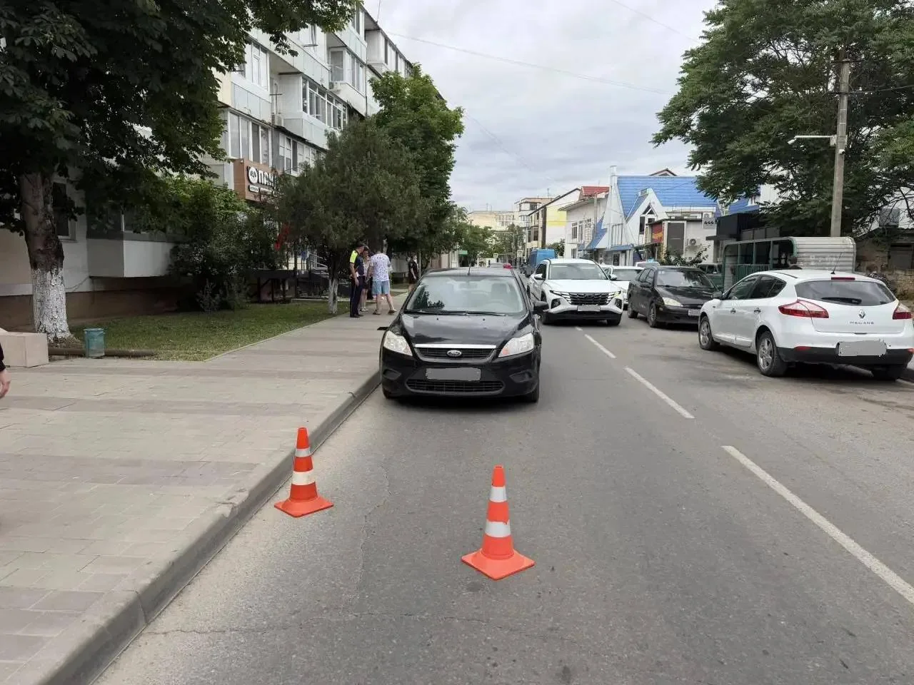 ‼️ 3-летний ребенок попал под колеса легковушки в Саках – его госпитализировали с травмами.

Об этом