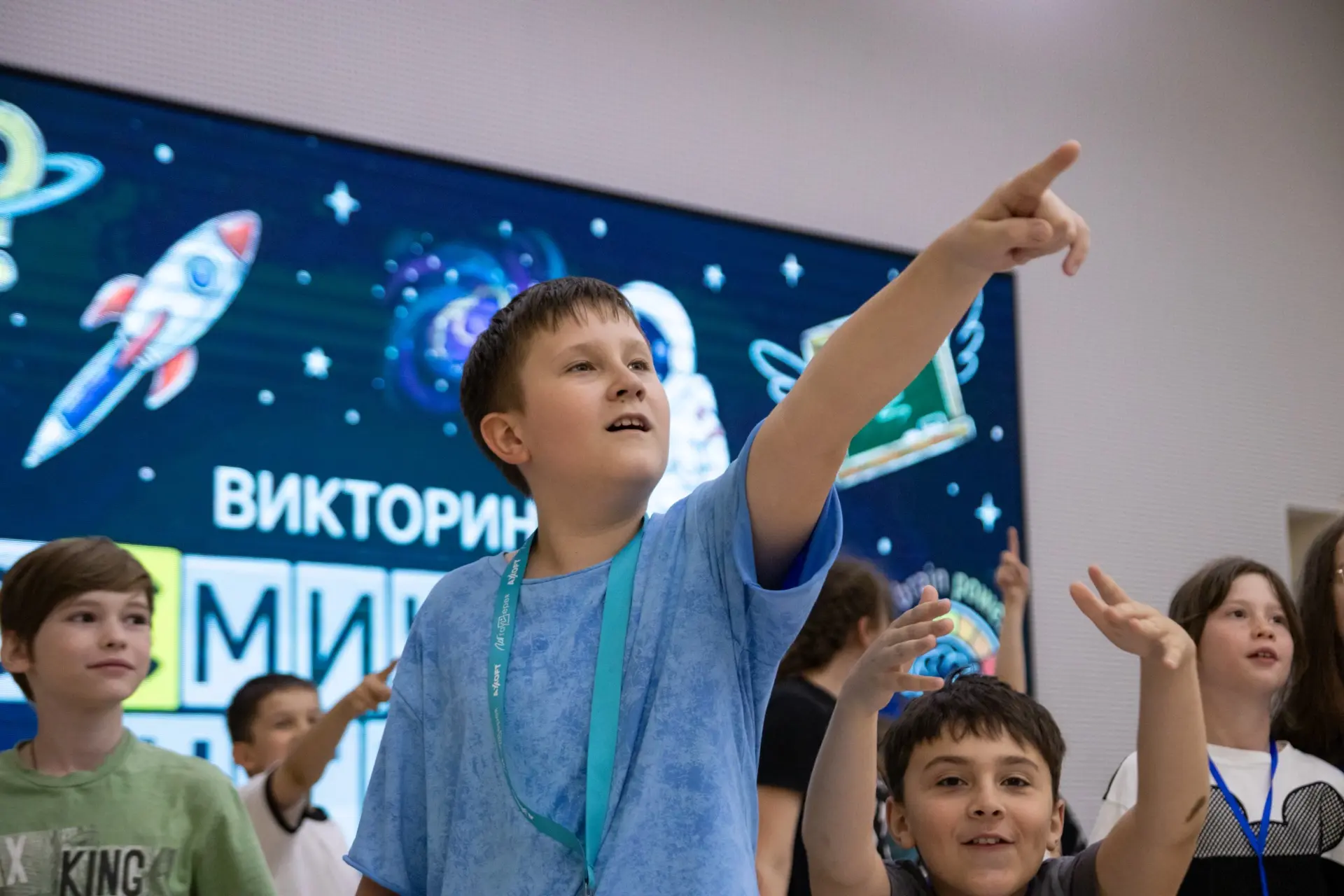 СВОЯ ГАЛАКТИКА

Сегодня вместо танцев и песен — битва интеллектов. На сцене — «Своя игра». Только ко