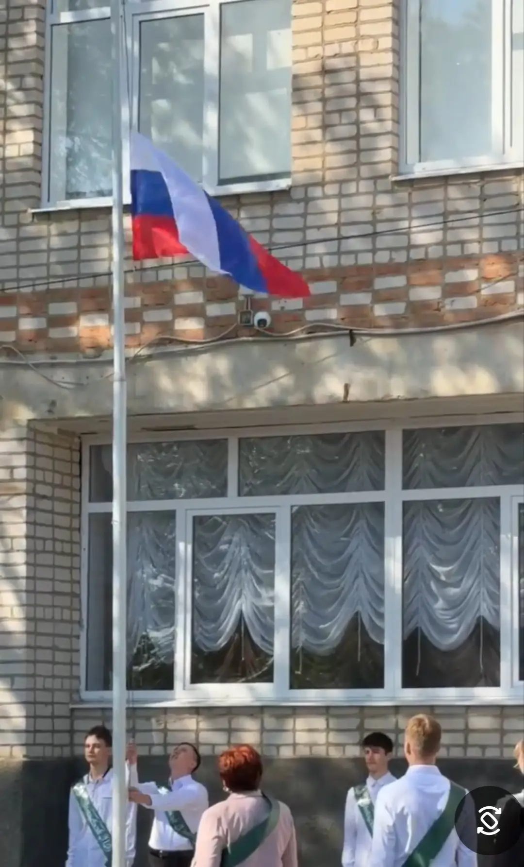 New MMS

Вот и отзвенел последний звонок для выпускников МОУ "СОШ №11" села Алексеевское Благодарнен