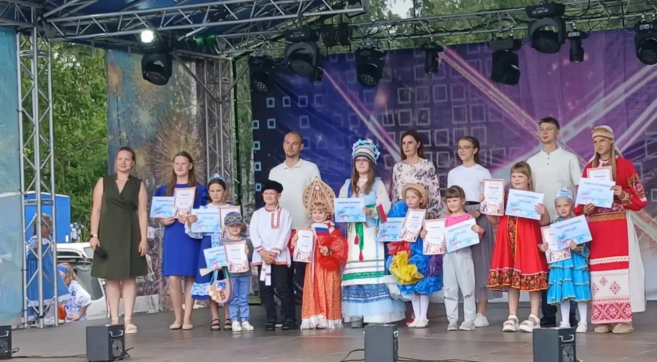 #образование45
В день рождения города воспитанники д/с приняли участие в конкурсе "Парад дружбы"
