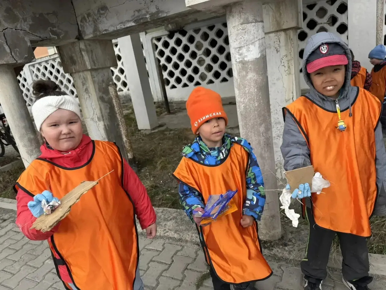 🥳 А у нас во Дворце!
Участники объединения «Птичий переулок» решили, что лето — это то самое время,