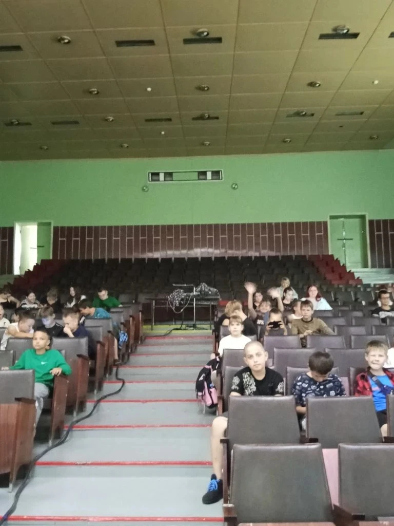 День моды.
        И снова в нашем лагере прошёл творческий день- "День моды".
        По традиции