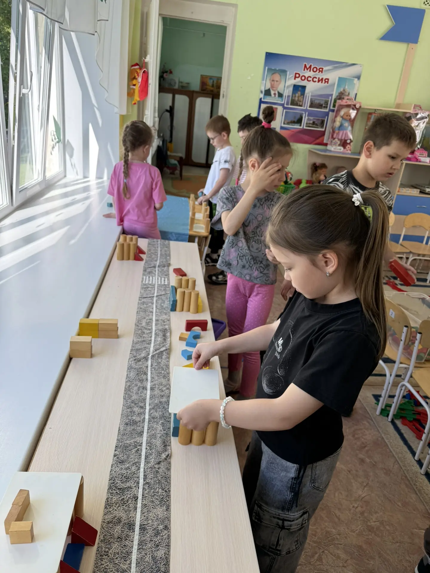 Подготовительная группа «Ландыши» конструировали «Домик для матрешки»
#МБДОУ181гИжевск #ДеньрусскойН