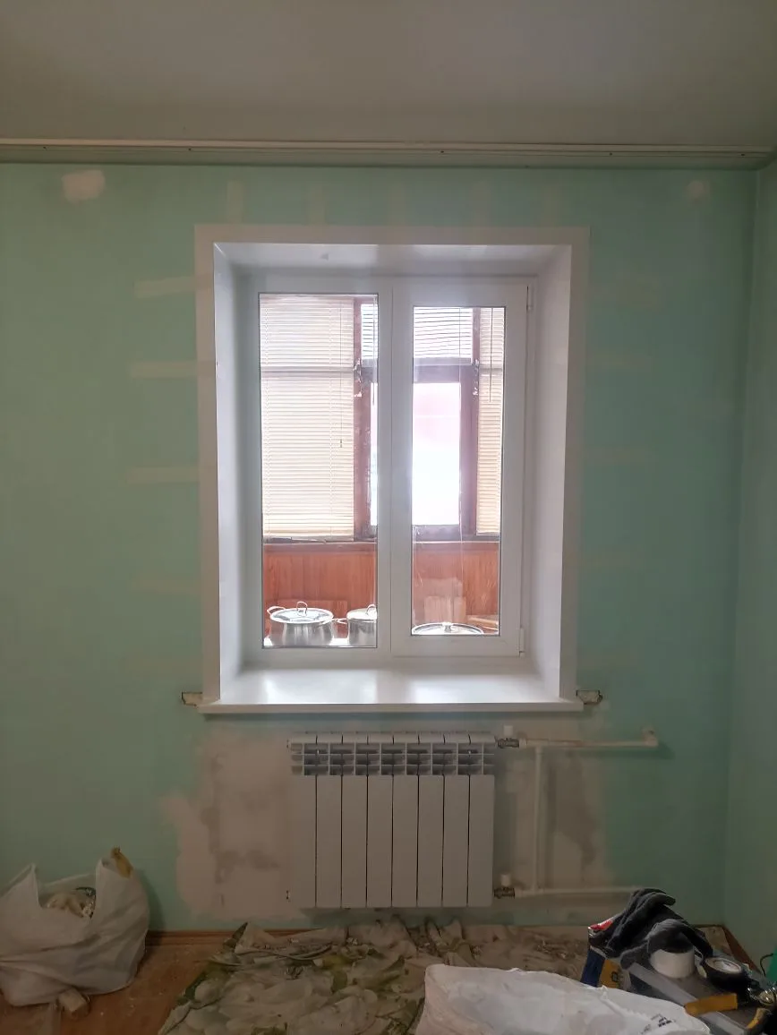 Замена деревянного окна на ПВХ
Профиль: Rehau Blitz
Стеклопакет: двухкамерный и энергосберегающим ст
