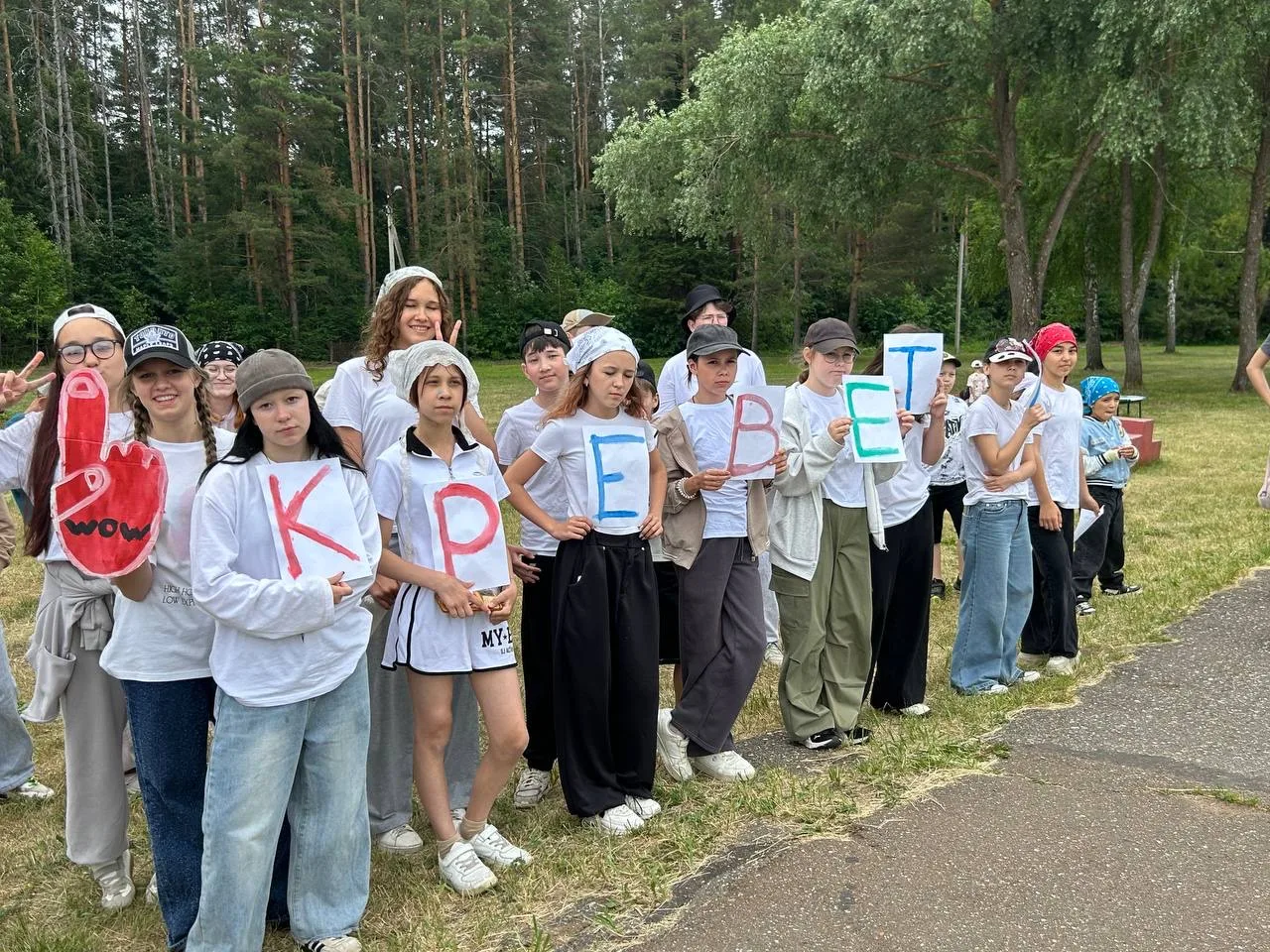 🏃Весёлые старты!

В детском лагере «Бригантина» в честь Дня России устроили яркие и зажигательные «