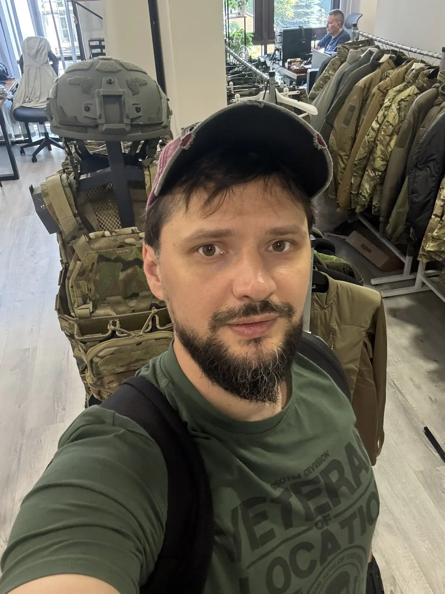 Пока в столице, решил приобщиться к иностранной милитари культуре и посетил магазин Warga, который с