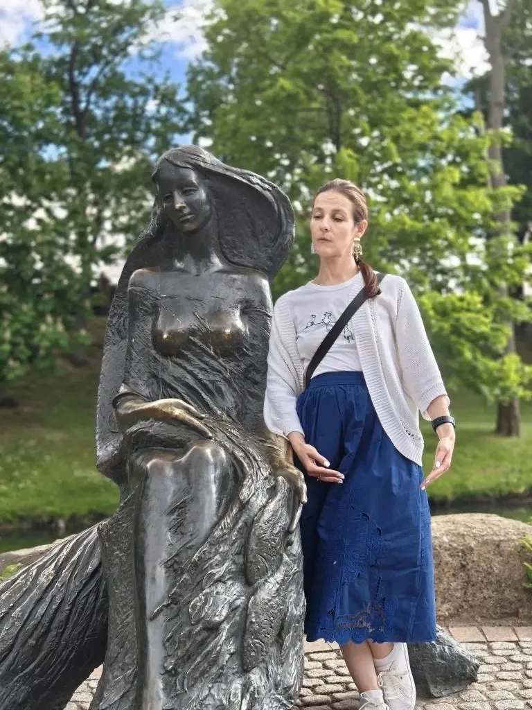 Пока была в отпуске, начала писать тексты, снимать сторис: вот, ребят, смотрите, как мы путешествуем