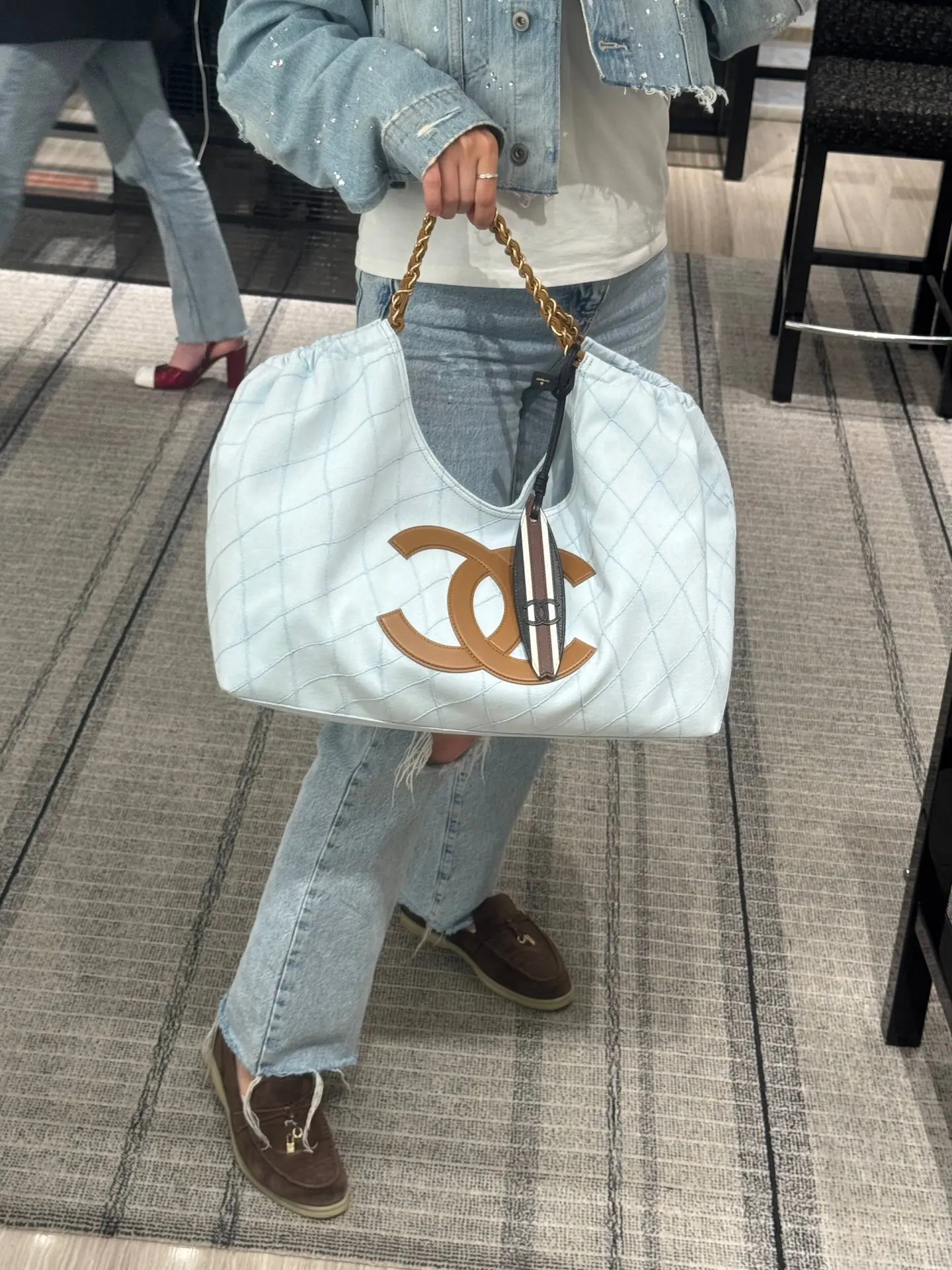 #Chanel borsa 
Под заказ, комплект бутика
650000₽

Контакты для заказа:
 Max   📩