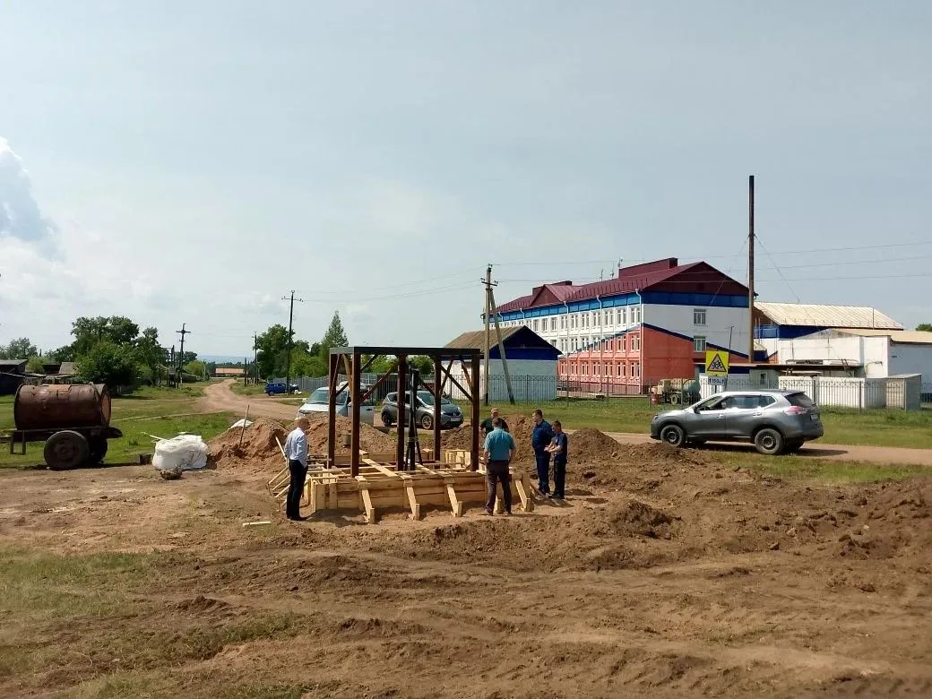 💧Держу на контроле ход строительства водонапорной башни в селе Малышевка близ средней общеобразоват