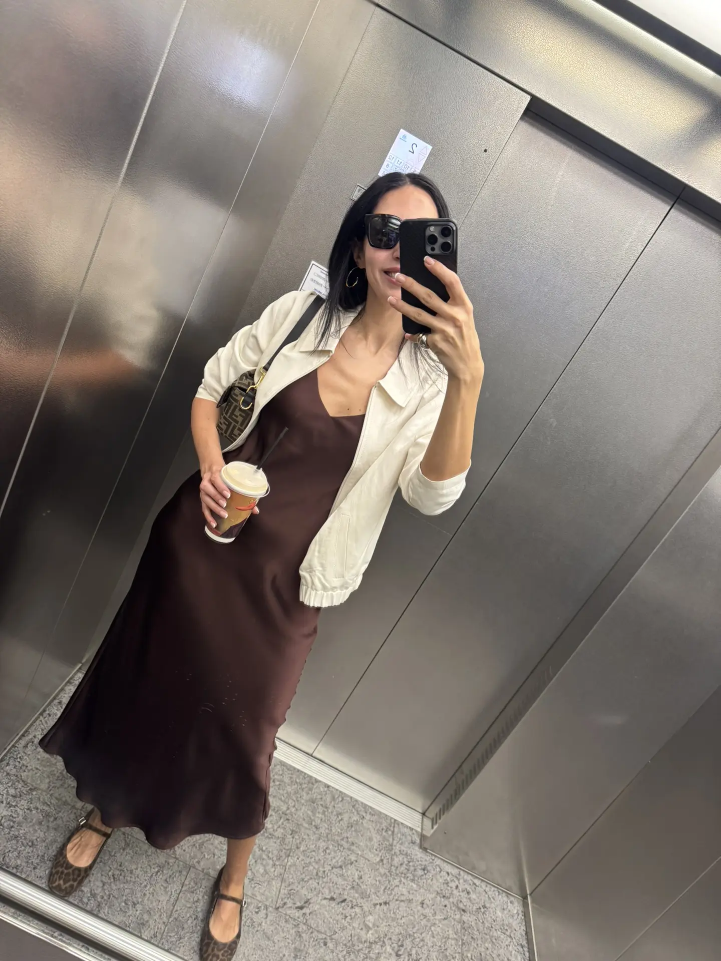 Сегодня будет много красоты на эфирах с La Lindeza🌞🌞🌞

13/17/18/22😘