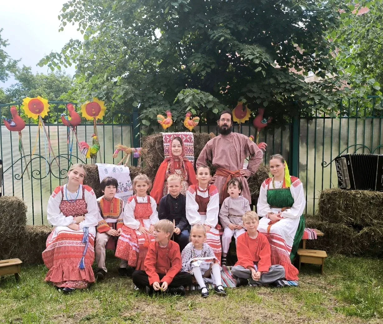 🏆Победы фольклорного ансамбля "Росинки"

✨В минувшие выходные на территории дома культуры «Чкаловск