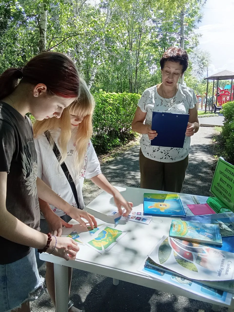 В рамках IX этапа просветительской эстафеты «Мои финансы» сотрудники детского отдела Вяземской район