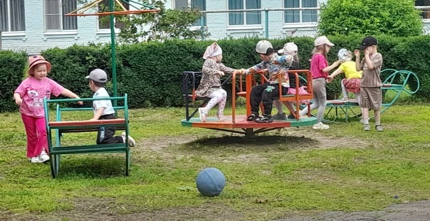 Двигательная активность дошкольников на свежем воздухе🏃‍♂️🏃‍♀️🤾‍♂️🤸‍♀️.
  Прогулка и занятия на 