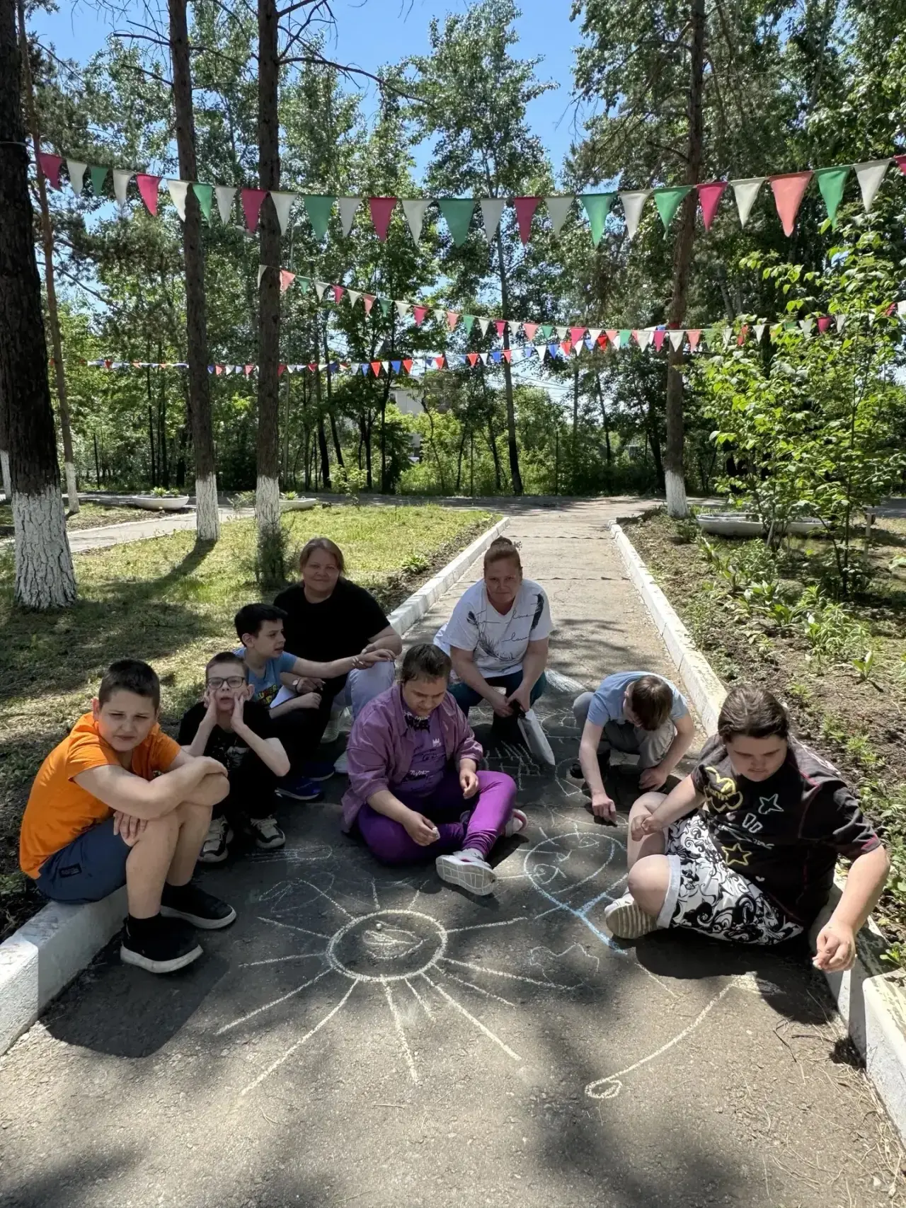 Прогулка. ☀️☀️☀️Летнее настроение🎨🎨🎨Дети в рисунках выразили свои эмоции👍🏻