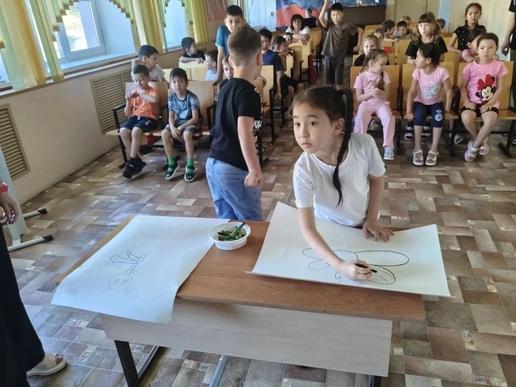 День седьмой❗❓💥

 Сегодня в оздоровительном лагере был очень насыщенный день. Традиционная зарядка,
