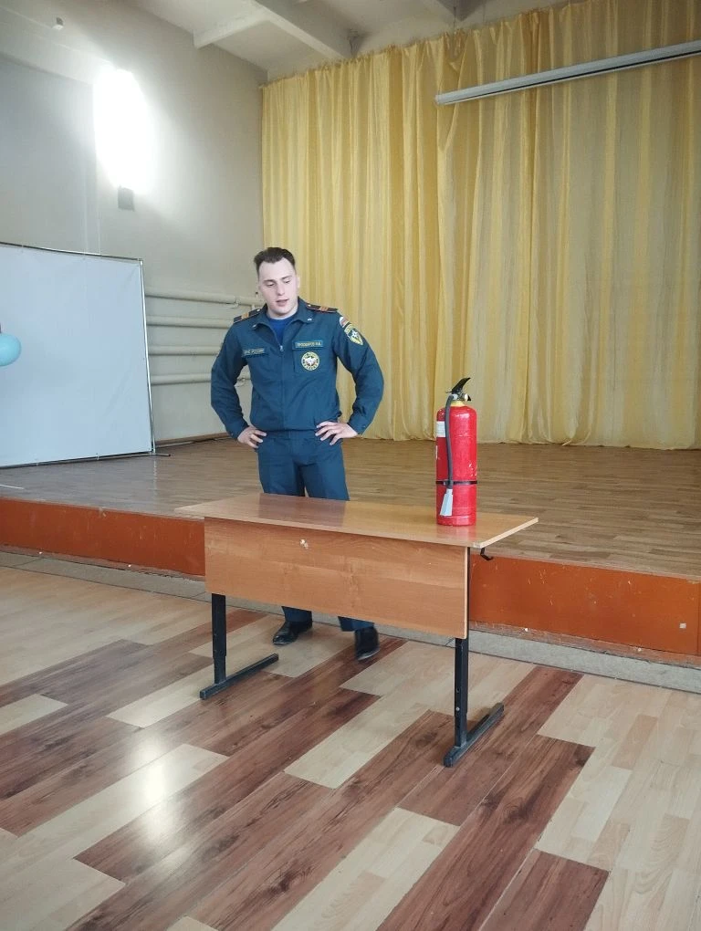 🔥 Безопасность — это важно! 🔥Ребята встретились с пожарным 30 ПСЧ сержантом внутренней службы Прос