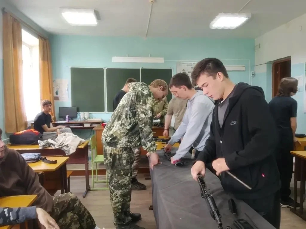 Со 2 июня в Туринском муниципальном округе проходят учебные сборы по основам военной службы с обучаю
