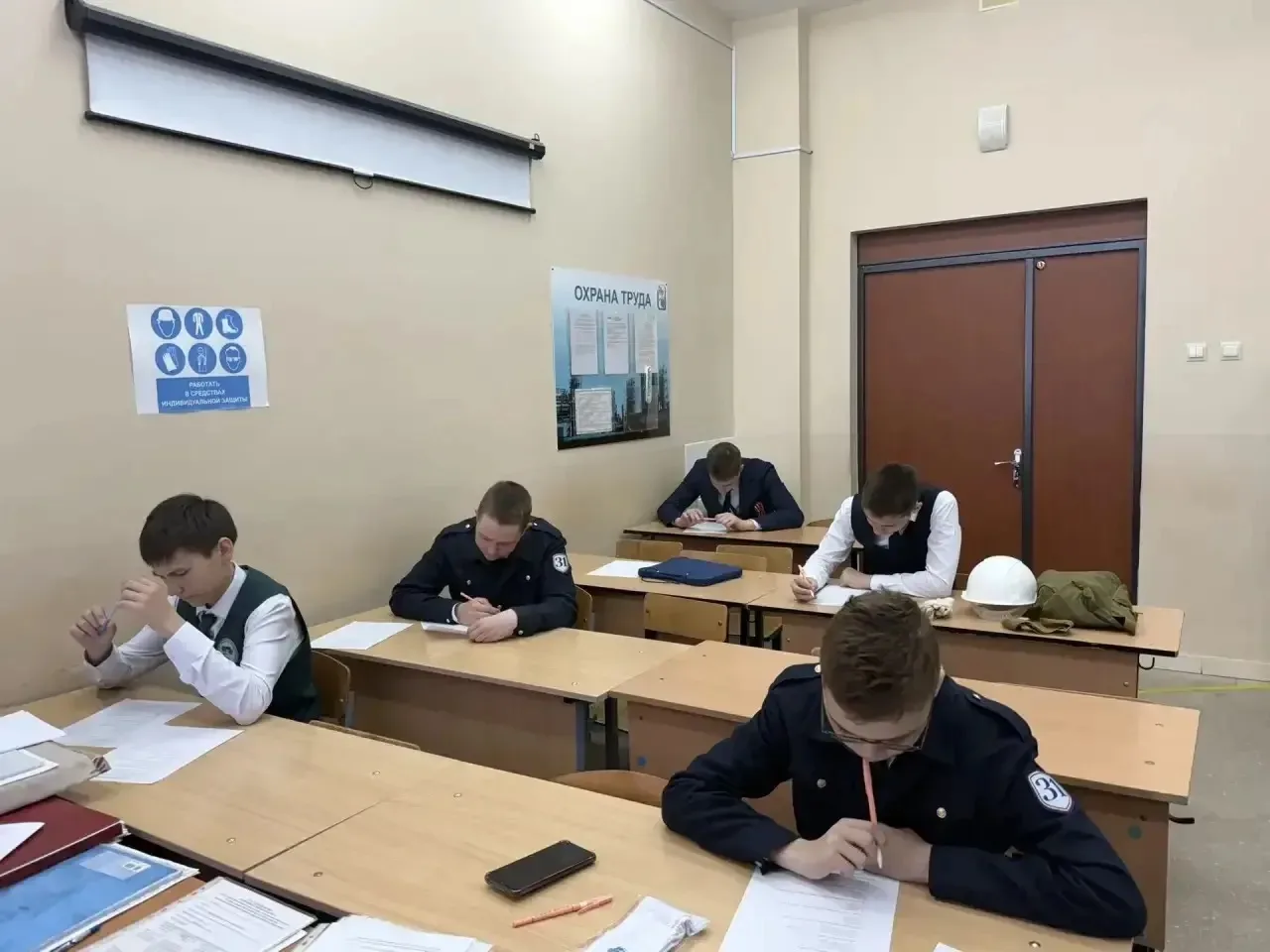 Сегодня на базе колледжа прошел IX Республиканский фестиваль профессий "Мир профессий" по компетенци