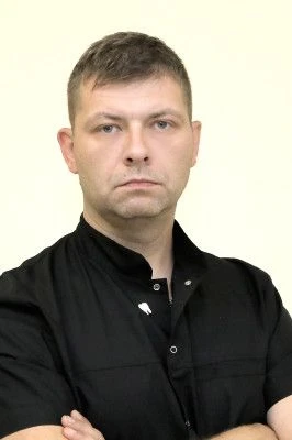 Заведующий отделением челюстно-лицевой хирургии БИЛ г. Мариуполя Валерий Маслий получил престижную п
