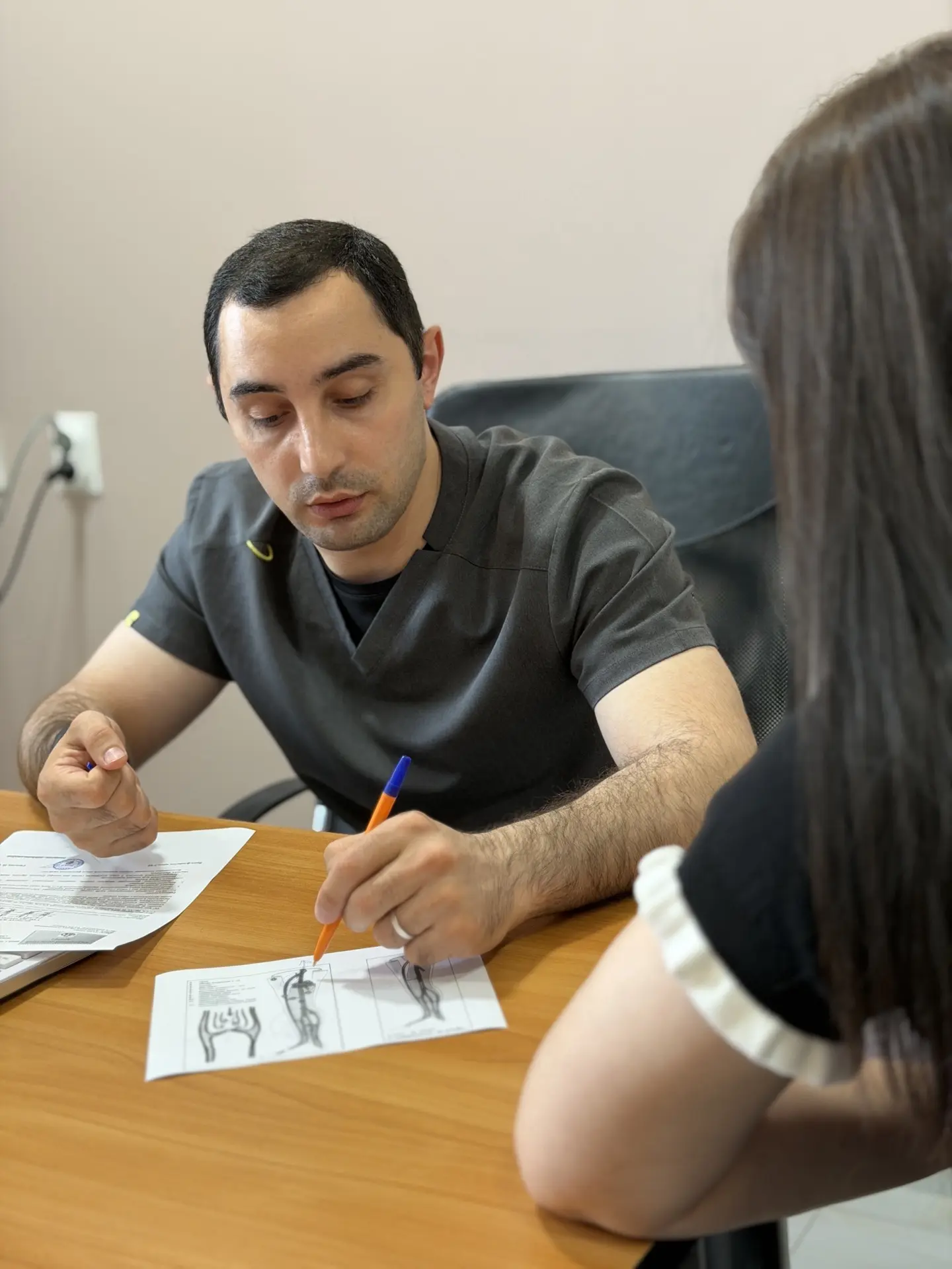 Прежде чем зайти в кабинет врача, многие пациенты переживают, боятся, волнуются. Как я заметил, все 