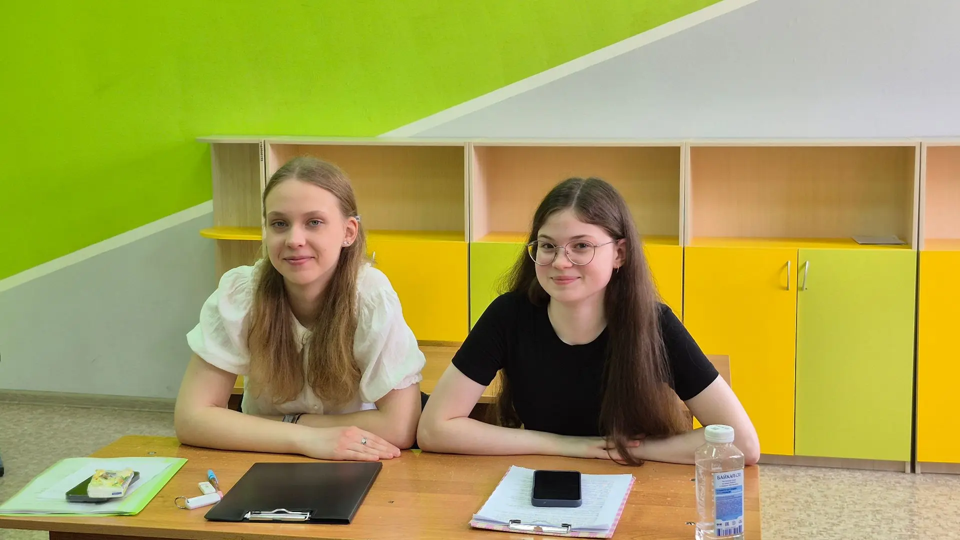 ✨ Школьная научная конференция «Фабрика учёных»: юные таланты в деле! ✨
16 мая в Провинциальном колл