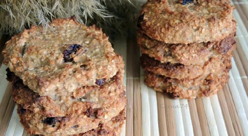🍪 Банановое печенье «5 злаков»

Ингредиенты:
🧇  Хлопья 5 злаков – 150 г
🍌  Банан – 5 шт.
🍘  Саха