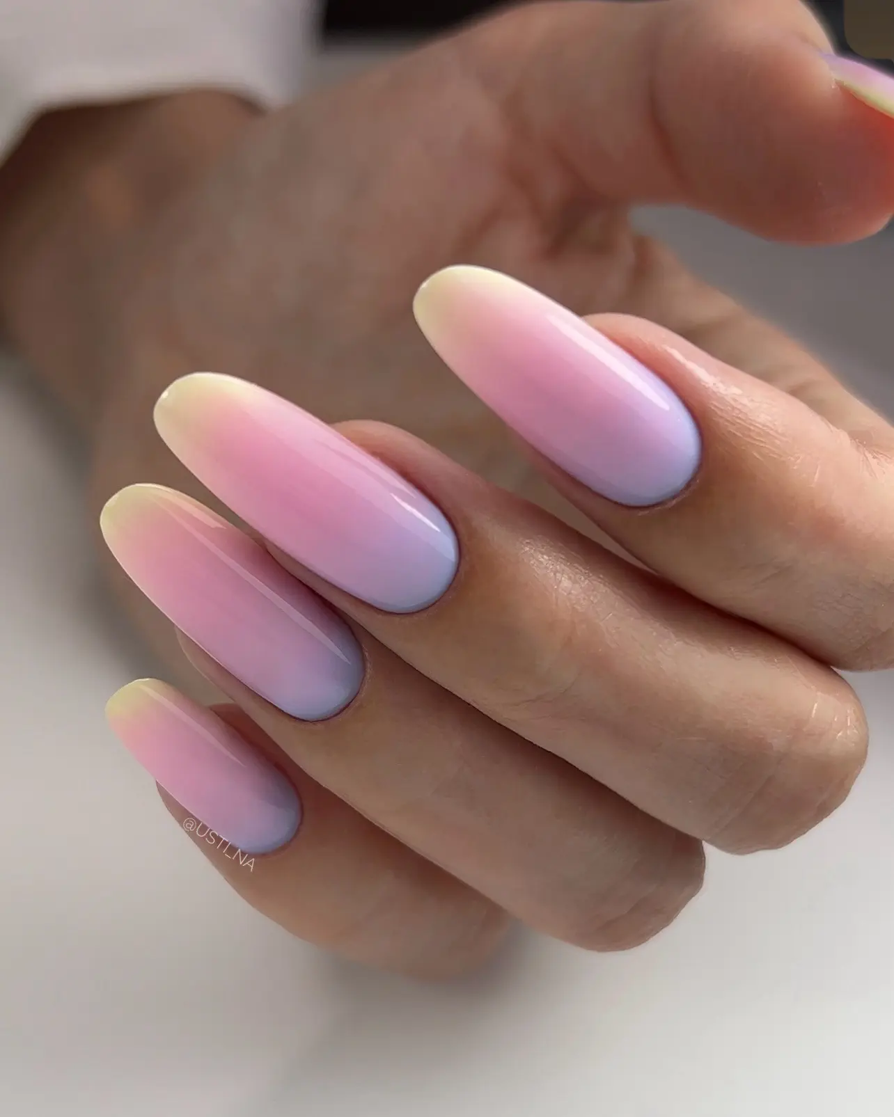 Сегодня у нас невероятно красивое сочетание цветов 😍🌸💅🏼

Нужен Мк? 😊