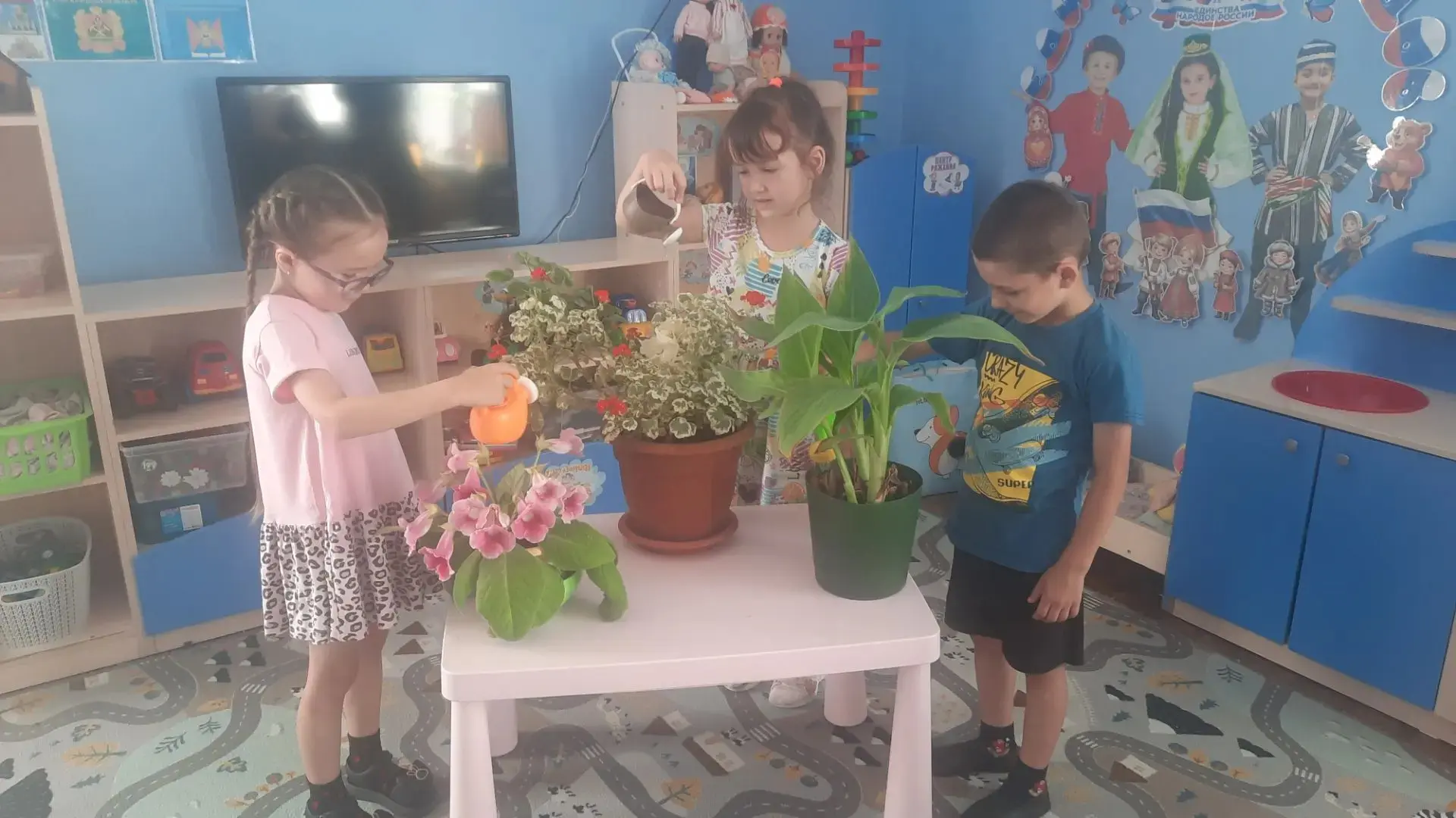 День лейки в детском саду: маленькие садоводы в действии! 🧑‍🌾

17 июня — особенный день, День лейк