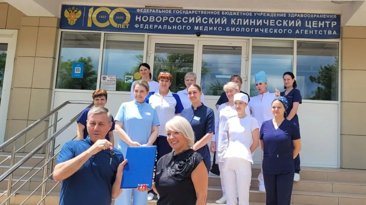 Подарок ко Дню медика: НМТП передал новороссийским врачам служебный автомобиль

В преддверии Дня мед