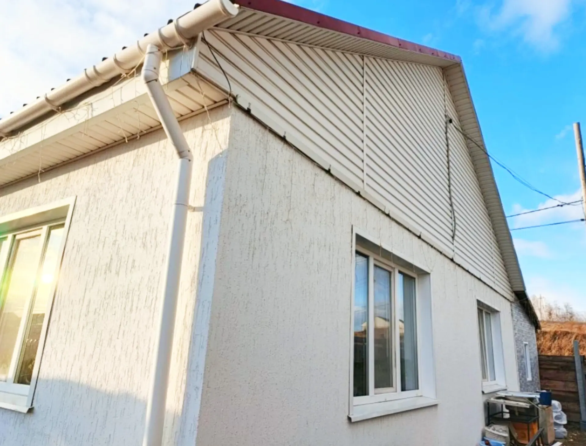 Продам дом в п.Солонцы городского округа г.Красноярска, собственник. Дом 126 м², 10 соток земли, гор