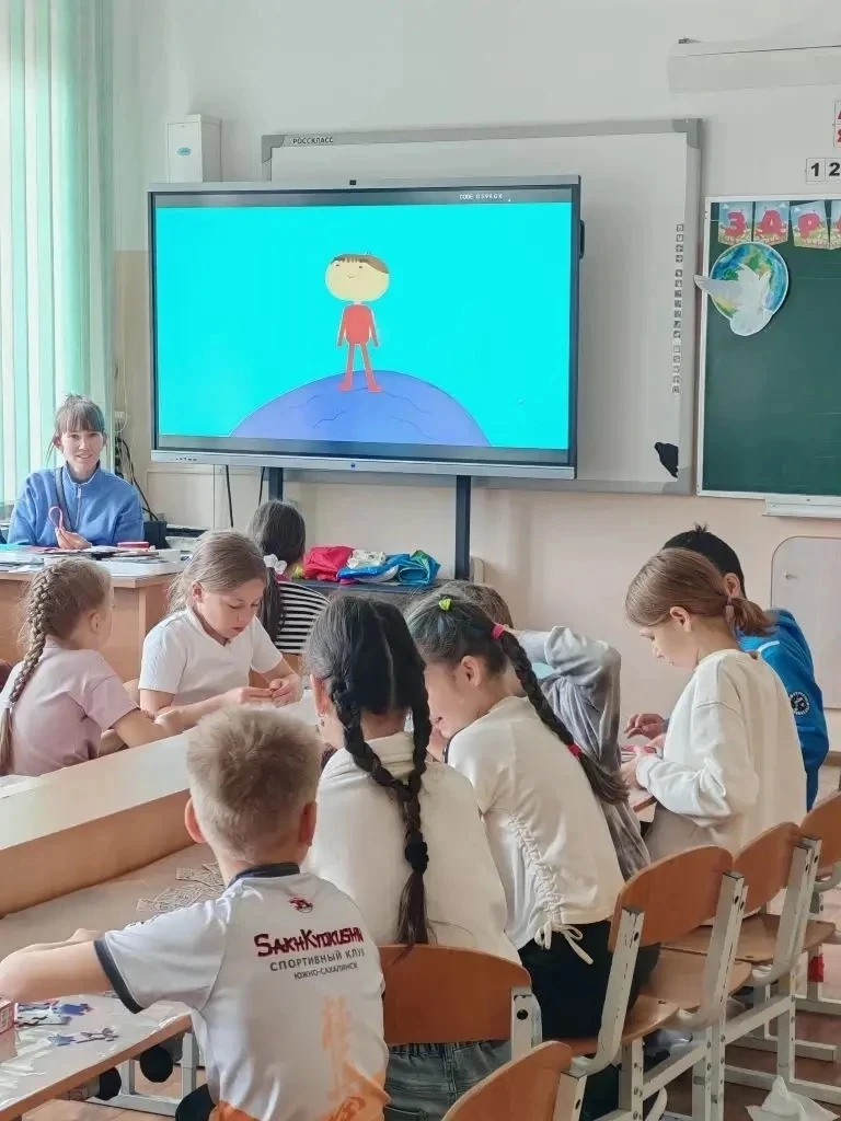 Раздельный сбор мусора. 
Ребята из нашего лагеря посмотрели серию мультфильмов о раздельном сборе му