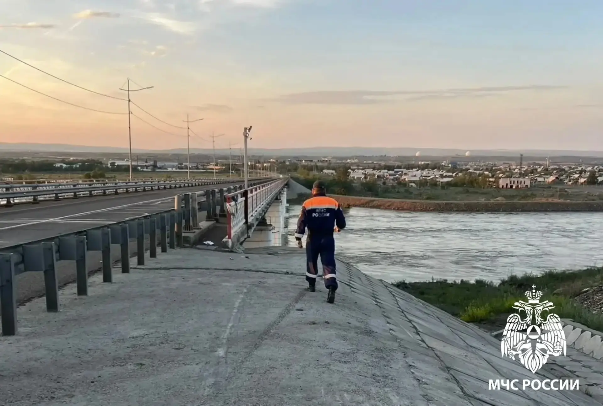В 4 часа утра в Центр управления в кризисных ситуациях Главного управления МЧС России по Республике 