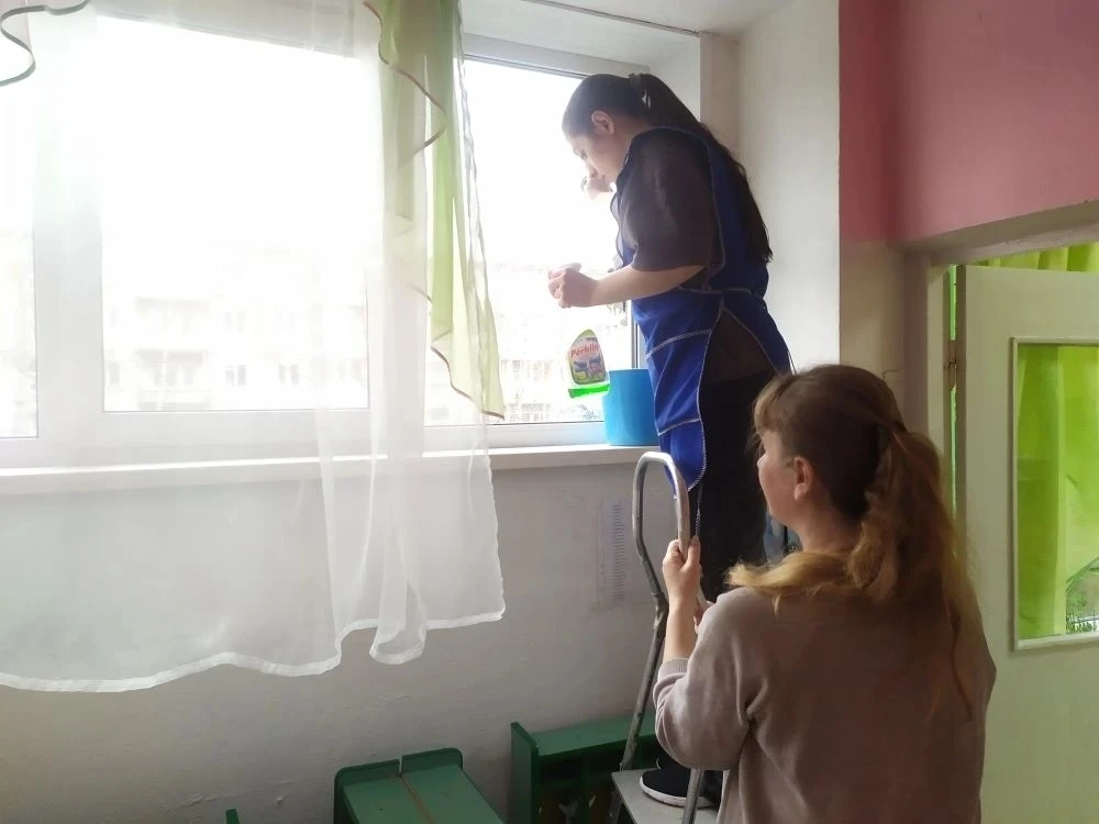 Коллектив МДОУ № 23 присоединился к районному субботнику.

Педагоги и сотрудники МДОУ № 23 Узловског
