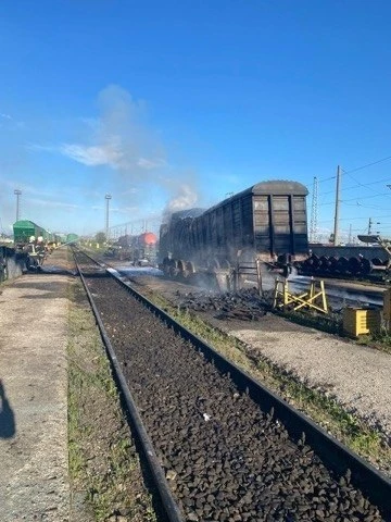 17.06.26г в 16:29 по местному времени на станции Анисовка произошло возгорание крытого вагона, распо