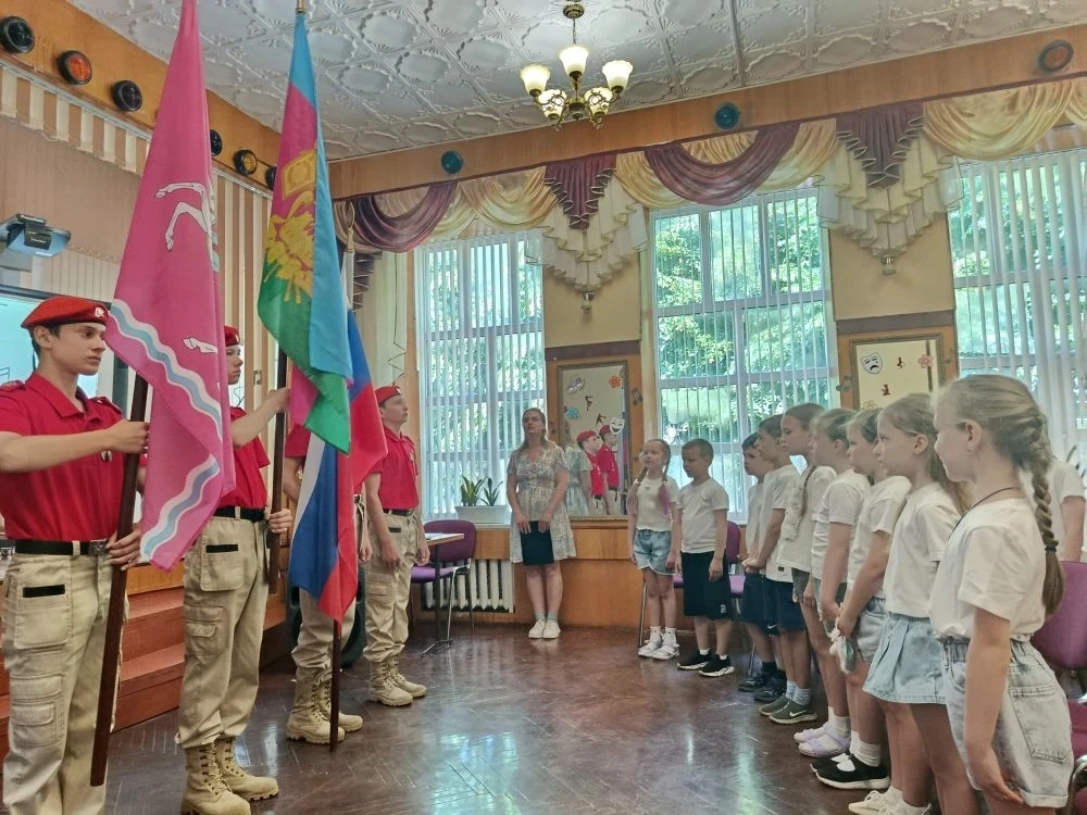 🎉 Первый день летней смены — вперёд к ярким приключениям! 🎉

Сегодня в детско-юношеском центре кип