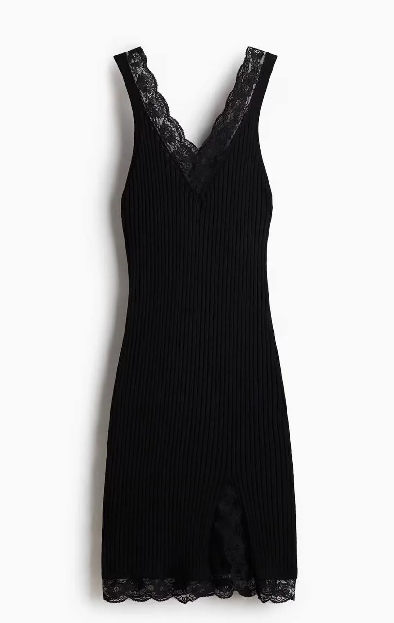 В НАЛИЧИИ 

Платье H&M
Размер S (42) 

🏷️ 2900