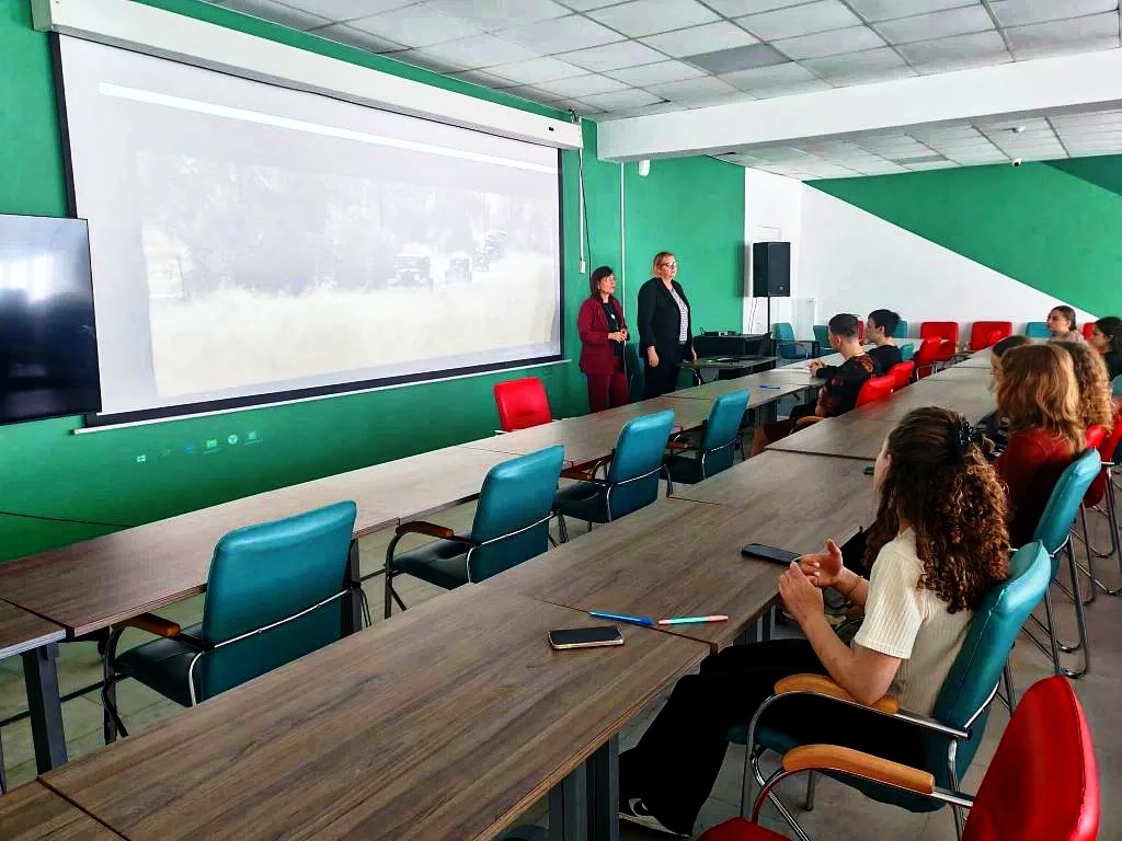 👩🏻‍🏫Педагоги психологи Политехнического колледжа МГТУ Изотова Анна Николаевна и Чефранова Елена Ф