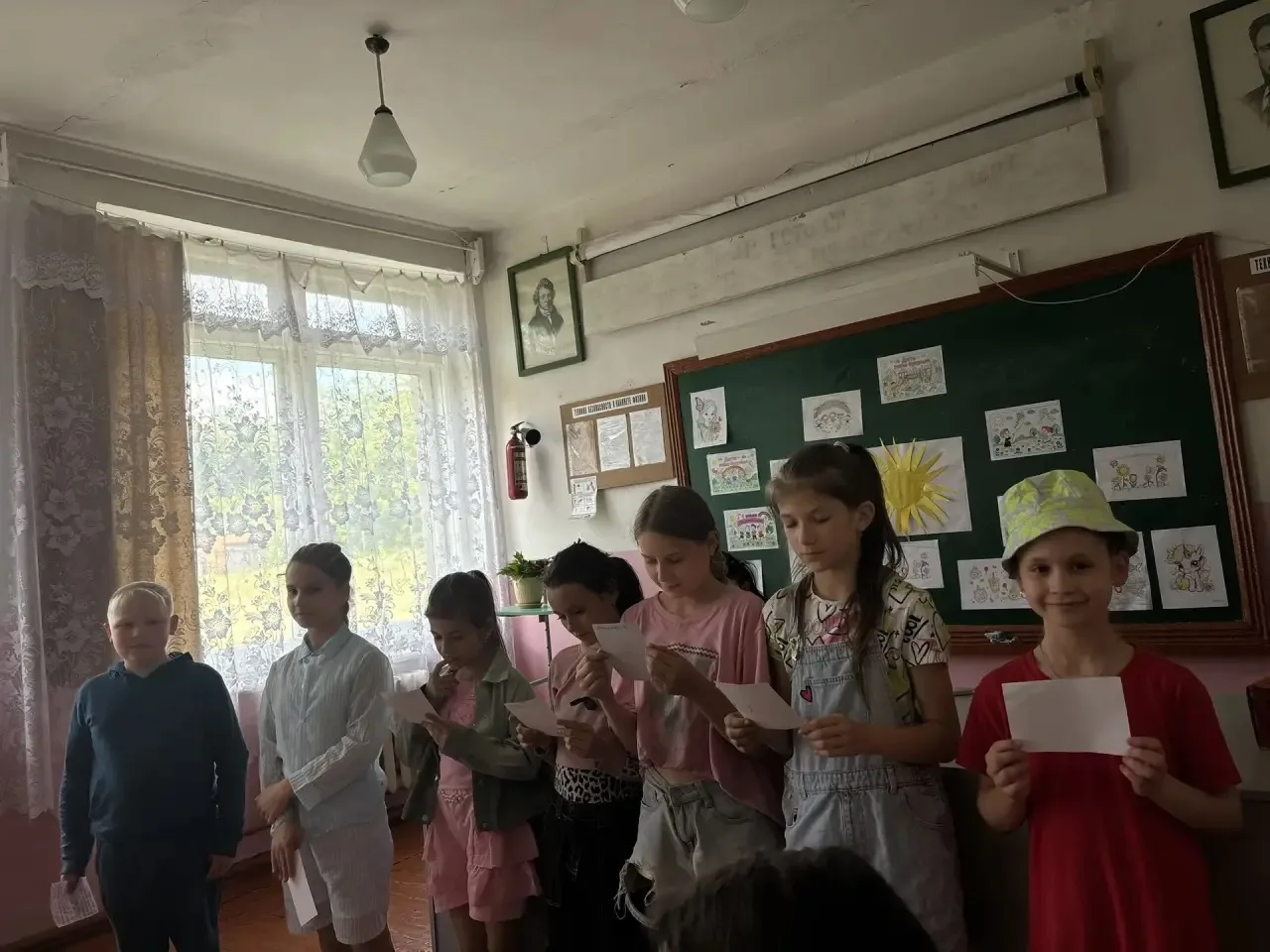 Дни, полные событий: Лагерь "Теремок" в МБОУ "Солдатская ООШ"

Вот и пролетели еще два невероятно на