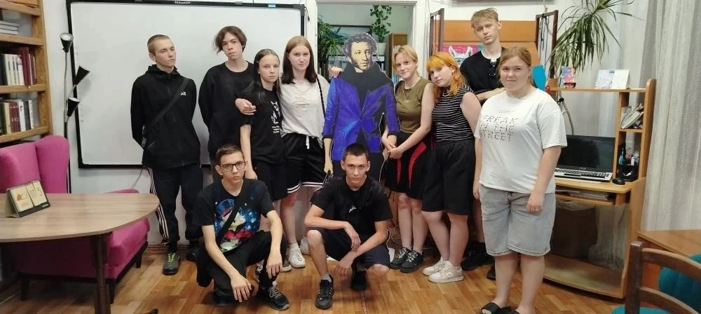 В Линевской поселковой библиотеке прошёл чудесный кинопоказ сказки "Сказка о царе Салтане"! 

В пред