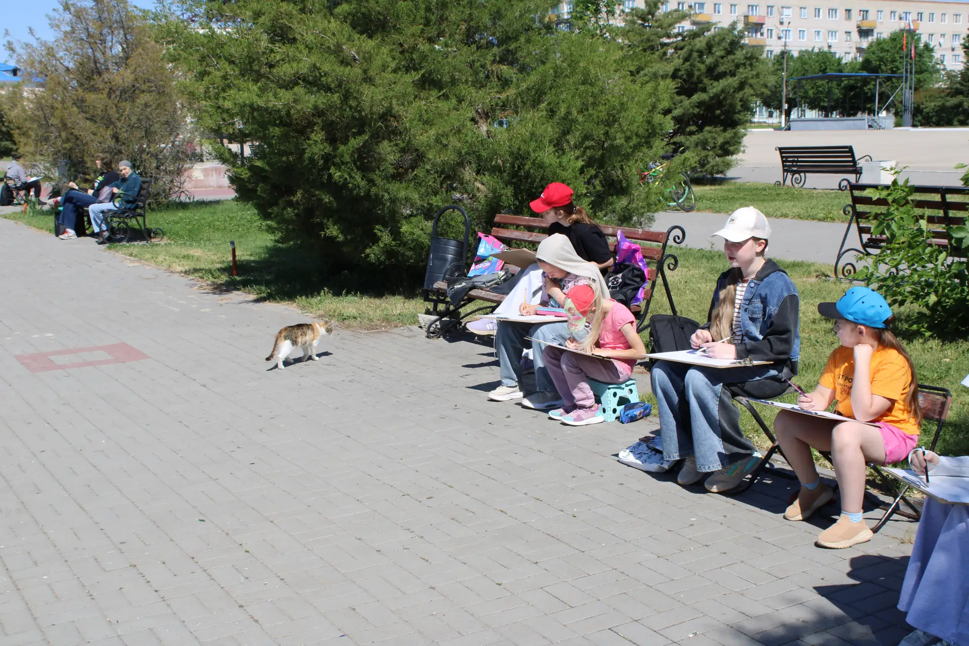 🌈☀🎨С сегодняшнего дня художественное отделение Палласовской детской школы искусств погрузилось в а