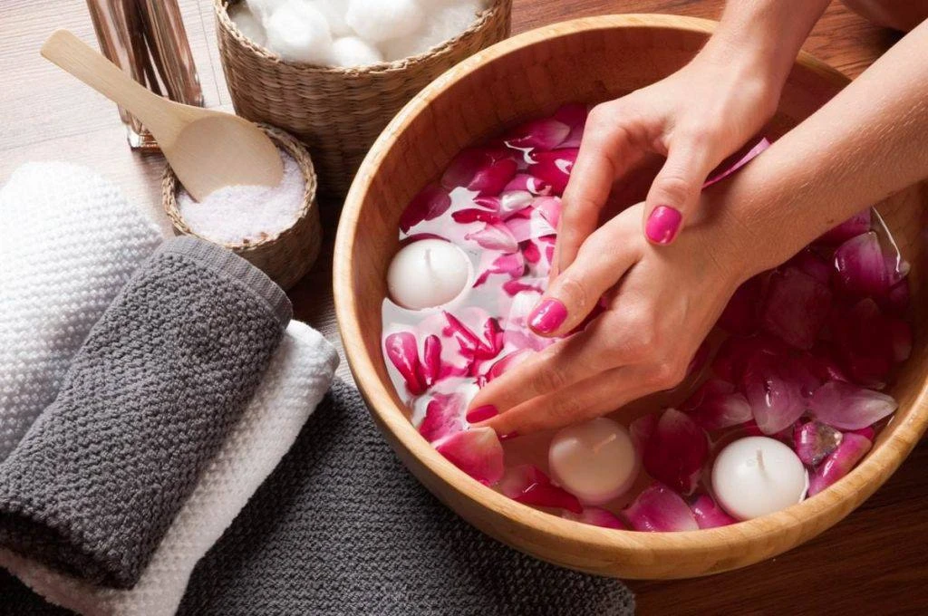 💅 Ванночки для ногтей — два действенных рецепта для здоровья и красоты!

Хотите, чтобы ваши ногти р