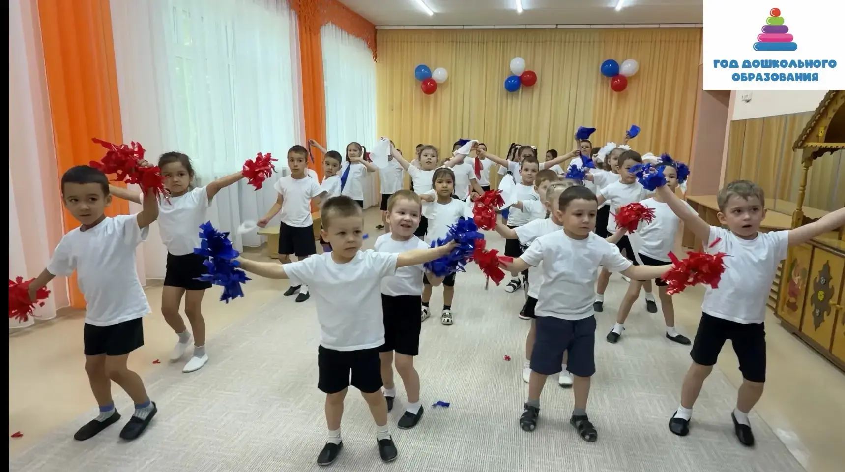«Россия — слово большое, большое! Пусть не бывает на свете чудес, Если сказать это слово с душою, Гл