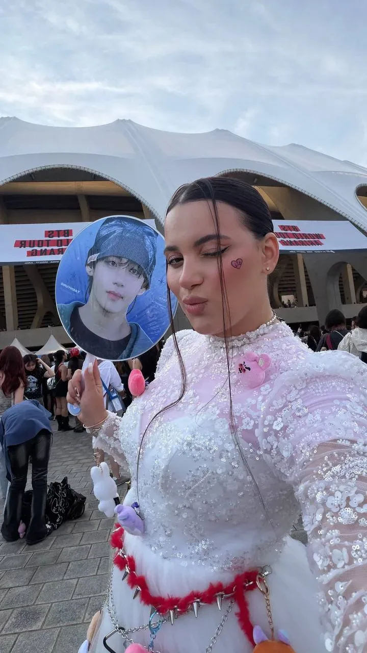На концерт BTS Иветта Кочконян пришла в свадебном платье 🤯 

Скрепка • Подписаться