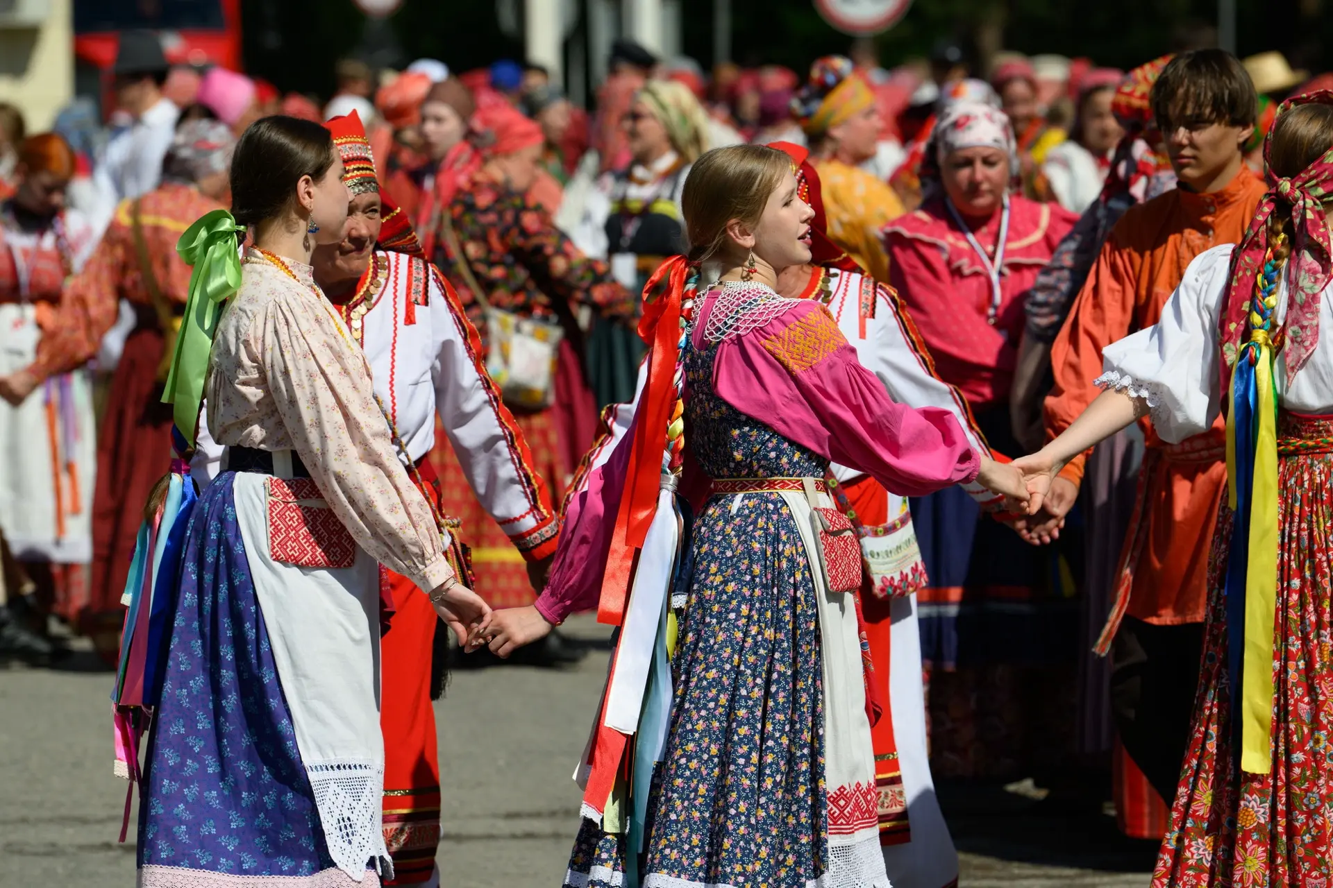 12 июня XIV Всероссийский фестиваль традиционной культуры «День России на Бирюзовой Катуни» завершил