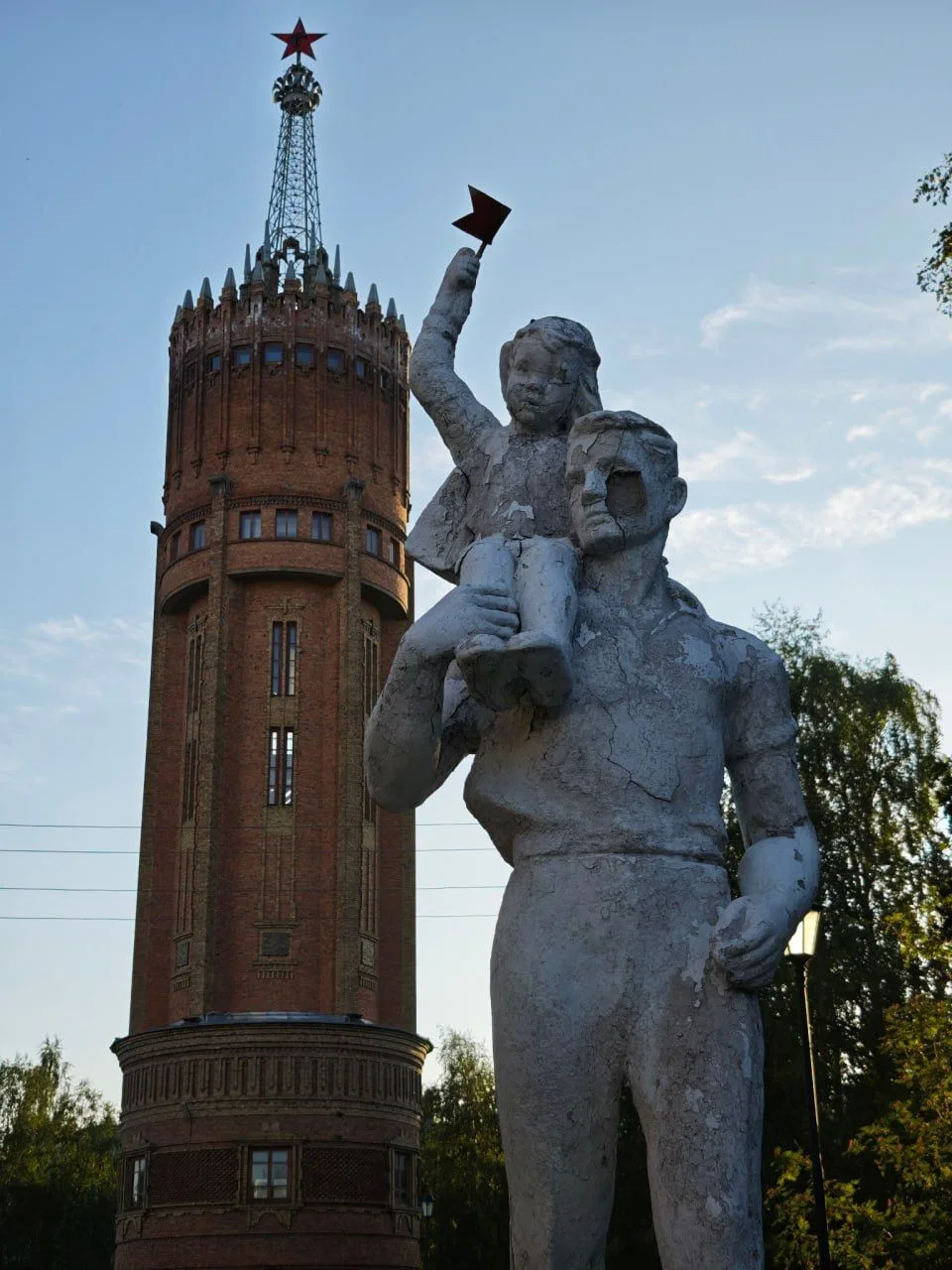 🏛 Водонапорная башня, Инта
#РеспубликаКоми

📌 С 2012 года башня входит в состав краеведческого муз