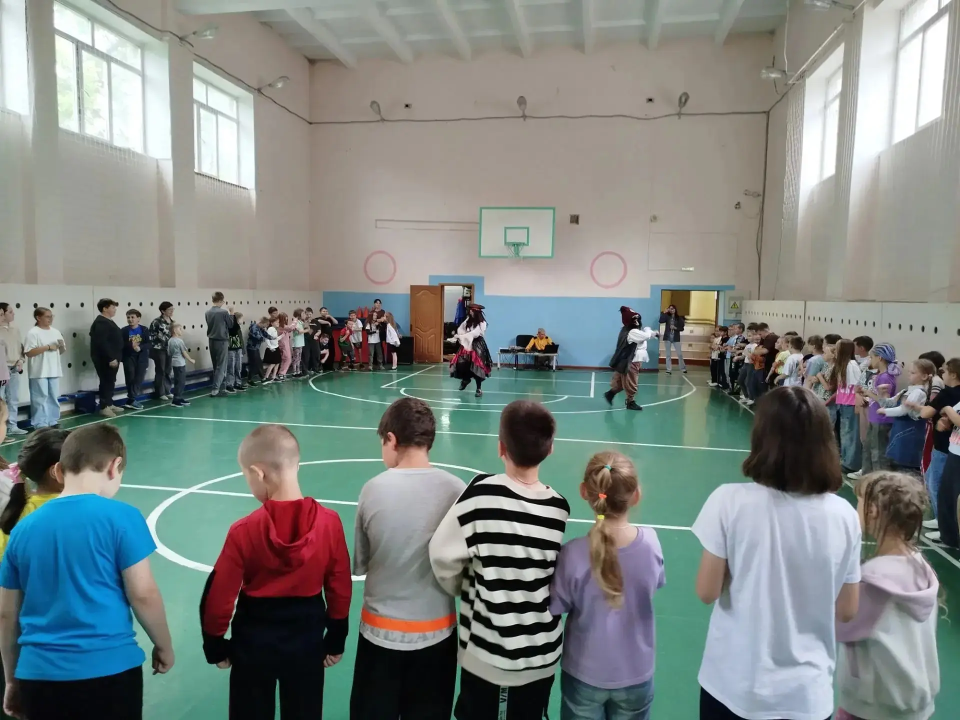 Сегодня завершила работу пришкольная смена лагеря «Патриот», и мы праздновали это весело и по‑настоя